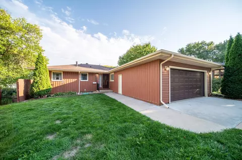 1222 30th St NW, Rochester, MN 55901
