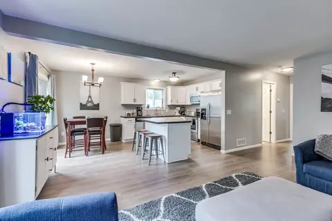 651 Joes Lake Rd SE, Cambridge, MN 55008
