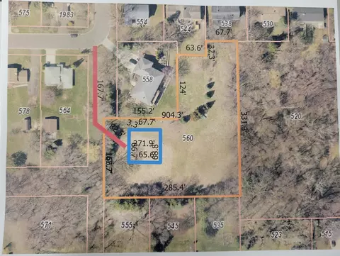 560 Ryan Ave W, Roseville, MN 55113