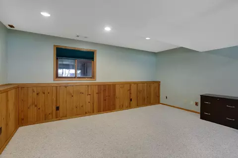 1324 Crestridge Ln, Eagan, MN 55123 photo 29