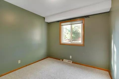 1324 Crestridge Ln, Eagan, MN 55123 photo 26