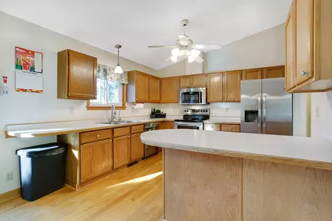1324 Crestridge Ln, Eagan, MN 55123 photo 21