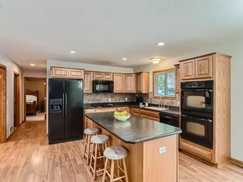 23945 Hogan Ave, New Trier, MN 55031