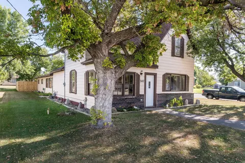 347 5th St NE, Perham, MN 56573 photo 4