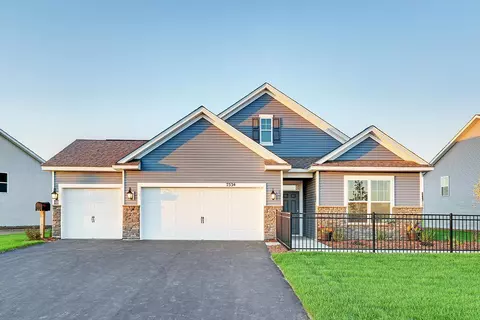 2066 Arcadia St, Shakopee, MN 55379