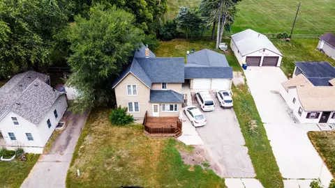 528 9th St NW, Faribault, MN 55021 photo 2