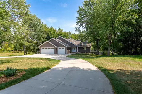 17581 Eidelweiss St NW, Andover, MN 55304