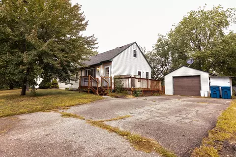 2 Inner Dr, Circle Pines, MN 55014