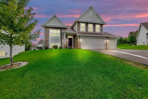 12923 Glenhurst Ave, Burnsville, MN 55337