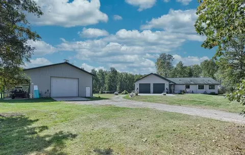 16729 River Rd, Grand Rapids, MN 55744