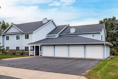 300 41st Ave NE #101, Columbia Heights, MN 55421