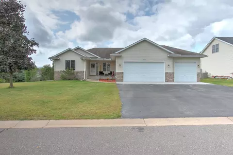 1567 35th Ave SW, Cambridge, MN 55008
