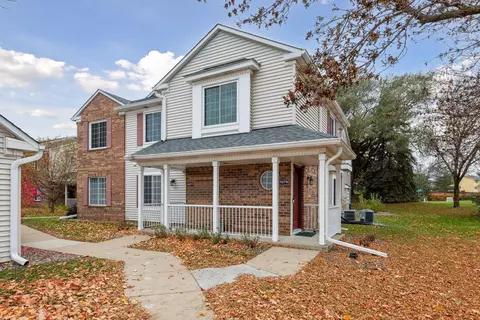 11279 Oregon Cir, Bloomington, MN 55438