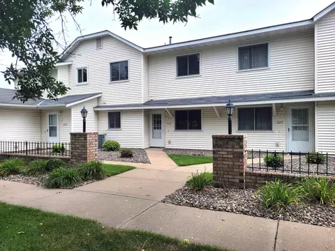 11131 Drake St NW, Coon Rapids, MN 55433