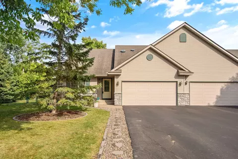 30941 Lyman Ct, Lindstrom, MN 55045