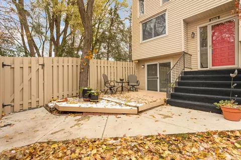 1513 Trapp Ct, Fridley, MN 55432