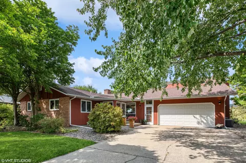 282 Cannon View Dr, Red Wing, MN 55066