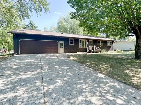 412 Creekview Ln, Arlington, MN 55307