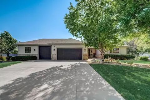11257 72nd Ave N, Maple Grove, MN 55369