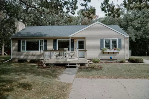 2213 E Golf Course Rd NE, Alexandria, MN 56308