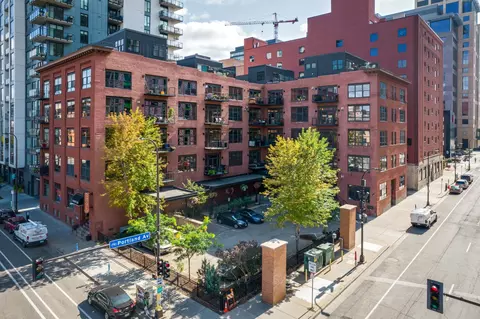 607 Washington Ave S #305, Minneapolis, MN 55415