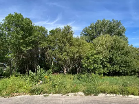 1435 SE Greenleaf Pl, Owatonna, MN 55060
