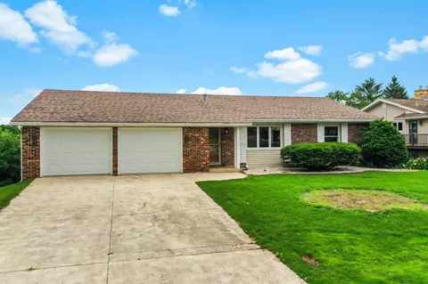 626 Folwell Ln SW, Rochester, MN 55902