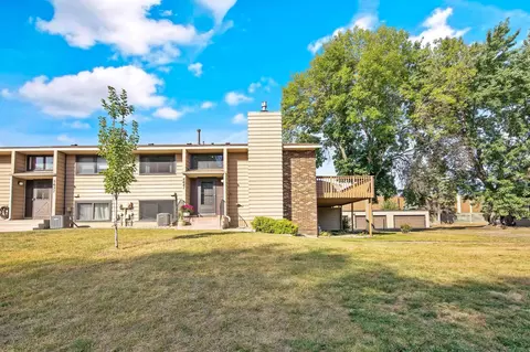 5641 Otter View Trl, White Bear Township, MN 55110
