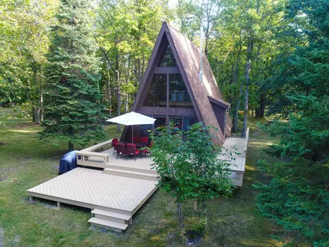 2187 Hogans Island Dr NW, Backus, MN 56435