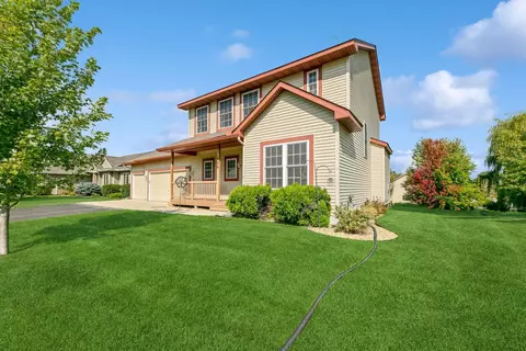 636 Watertown Ave, Delano, MN 55328