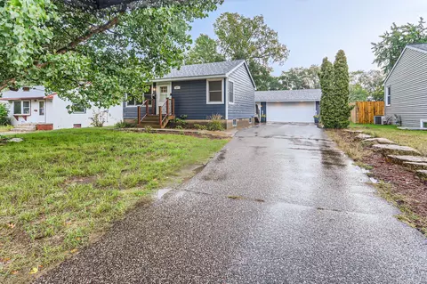 857 7th Ave NW, New Brighton, MN 55112