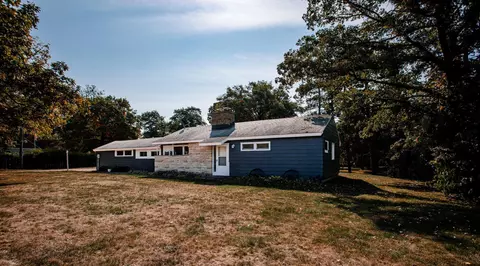 56377 220th St, Austin, MN 55912