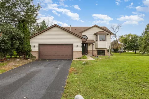 8749 Queens Gdns, Brooklyn Park, MN 55443