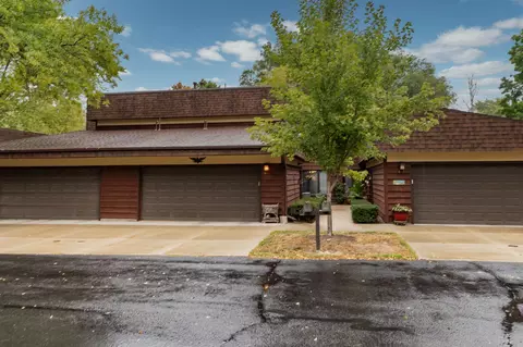 653 16th St SW, Rochester, MN 55902