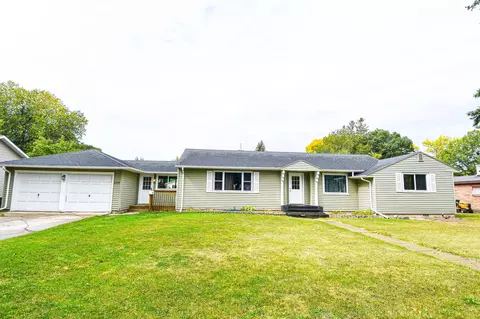 229 Maple Ave N, Thief River Falls, MN 56701