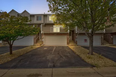 2842 Brockman Ct, Northfield, MN 55057