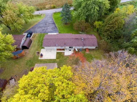 16950 Elmore Trl, Faribault, MN 55021 photo 2