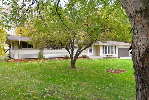 16950 Elmore Trl, Faribault, MN 55021 photo 5