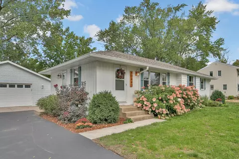 10440 President Dr NE, Blaine, MN 55434