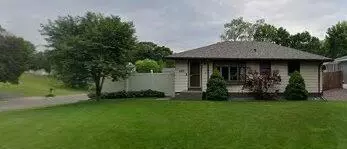 6891 5th St N, Oakdale, MN 55128