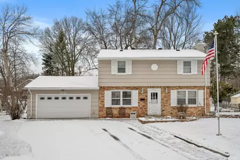9446 12th Avenue Cir, Bloomington, MN 55425