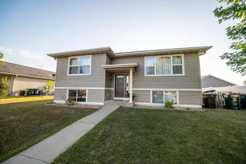521 Trout Ave, Saint Charles, MN 55972