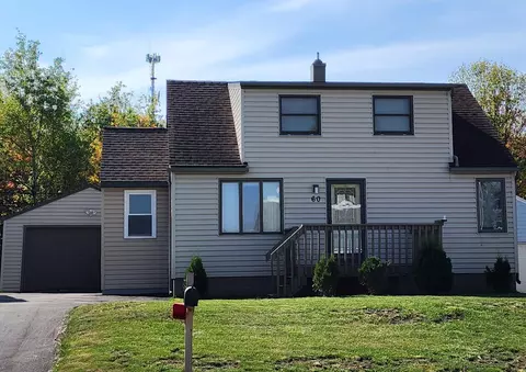 60 Vermillion Dr, Virginia, MN 55792