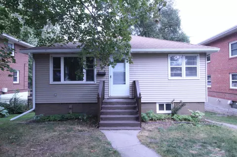 820 W Lincoln Ave, Fergus Falls, MN 56537