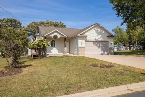 106 E 13th St, Zumbrota, MN 55992