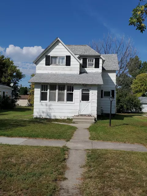 414 Stuart Ave, Crookston, MN 56716