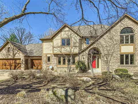 13655 Duluth Dr, Apple Valley, MN 55124