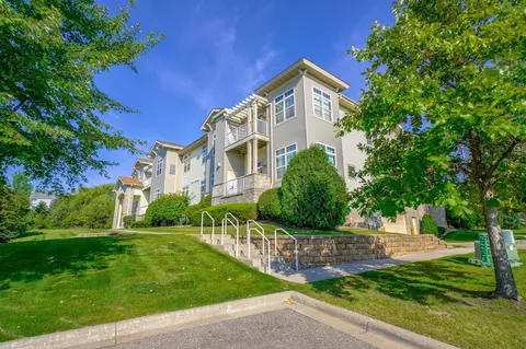 1244 County Road D E #105, Maplewood, MN 55109