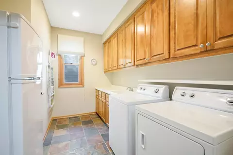 4629 Stonecliffe Dr, Eagan, MN 55122 photo 17