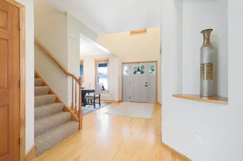 4629 Stonecliffe Dr, Eagan, MN 55122 photo 4